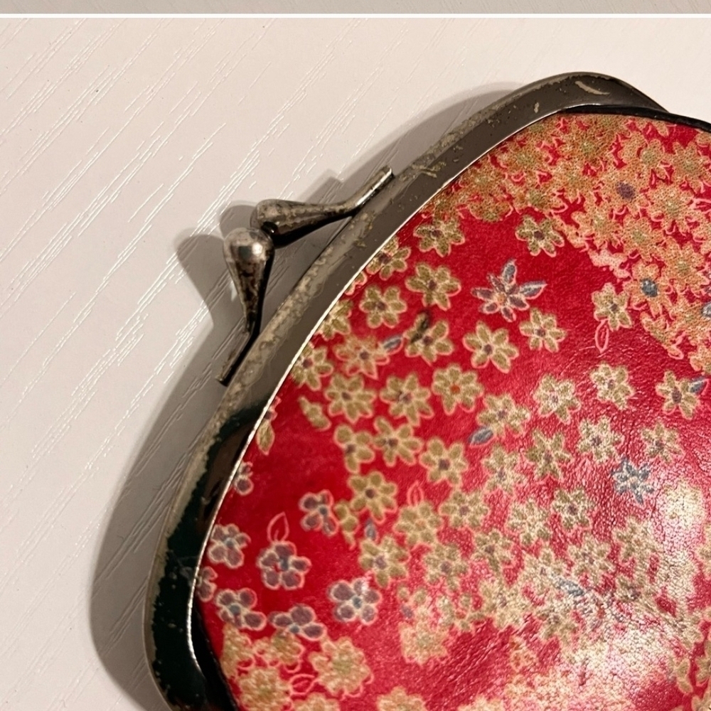 Floral Red Women's Clutch - Picture 5 of 6
